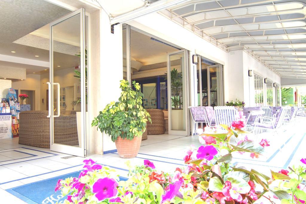 Hotel Vienna Беллария-Иджеа-Марина Экстерьер фото